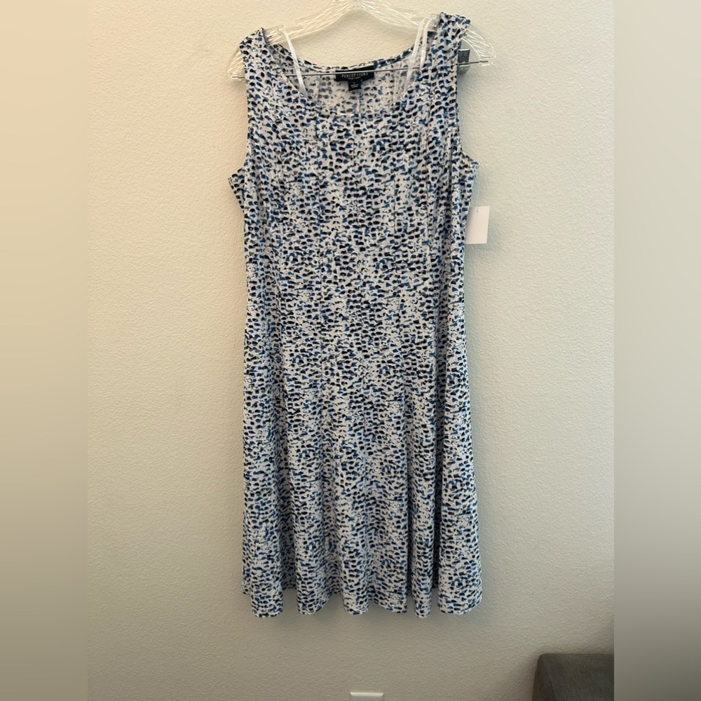 NWT perceptions New York large stretchy sleevless dress